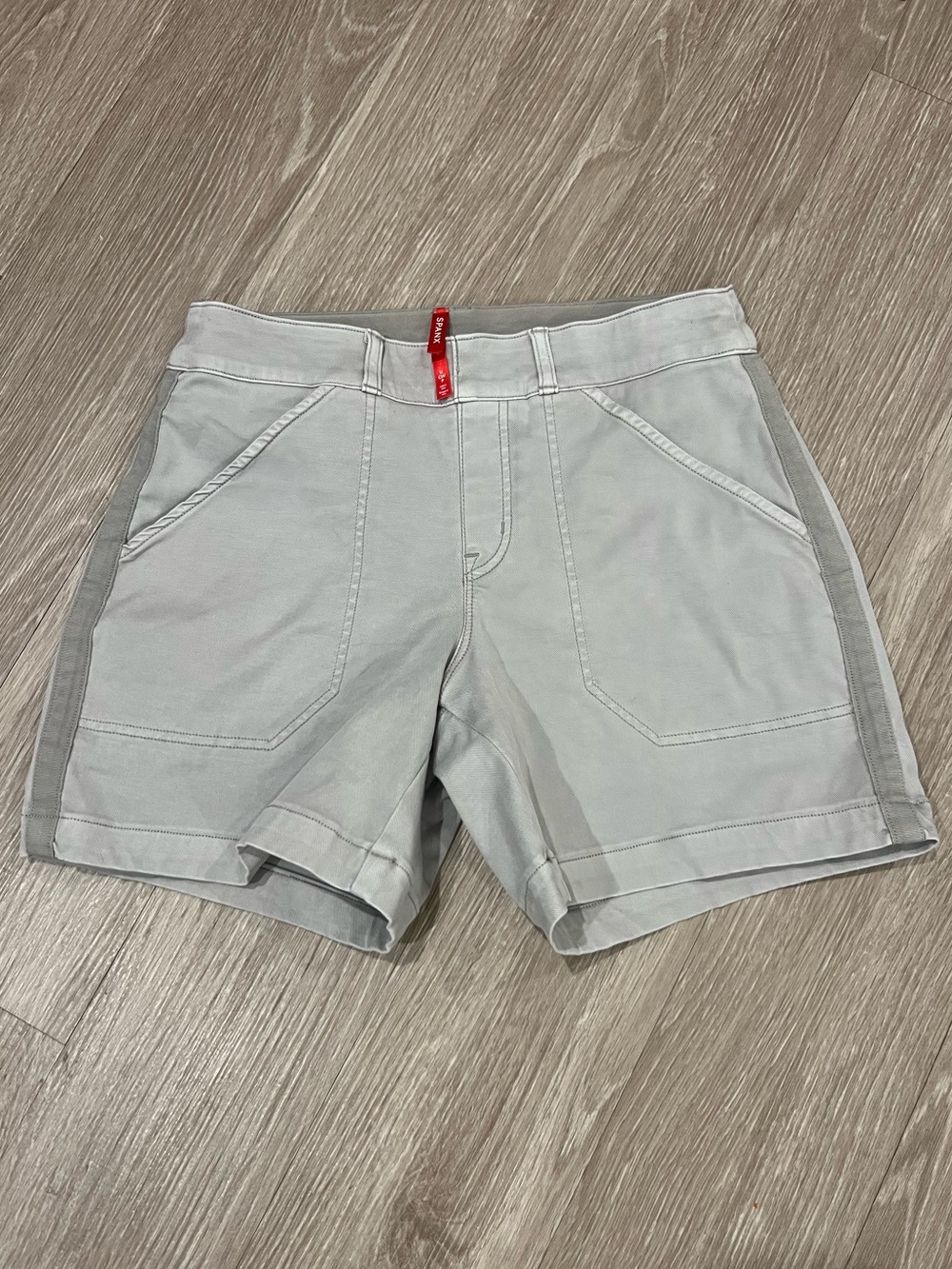 SPANX Stretch Twill Shorts 6 Inch